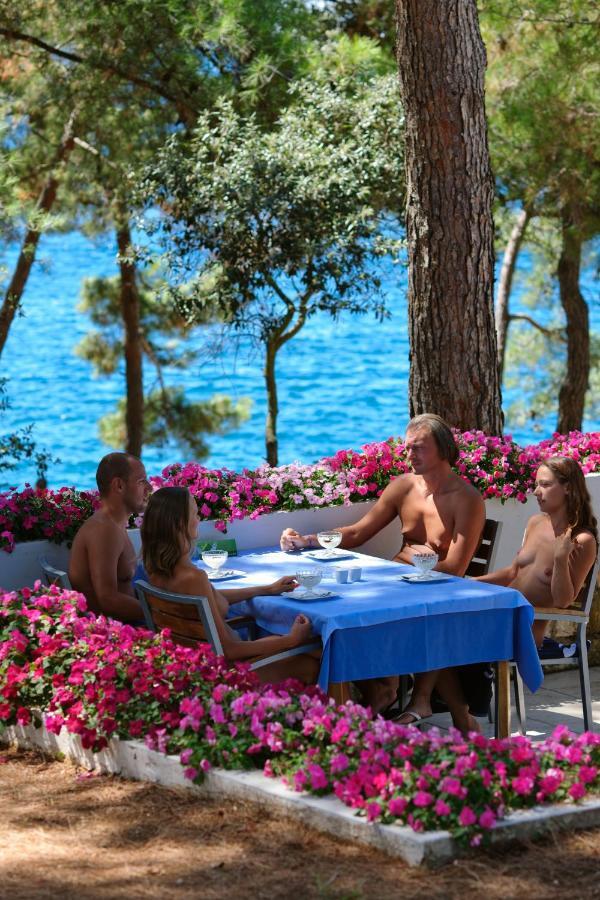 Maistra Camping Koversada Uncovered Naturist Mobile Homes Vrsar Luaran gambar